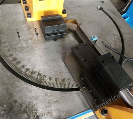 莫凯尼克液压冲弧机 管口切弧设备 钢管自动冲弧