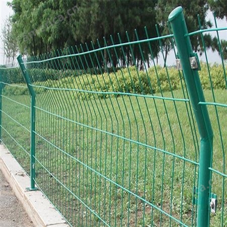 双边丝护栏网 围栏网生产 应用范围广 美观大方 寿命长